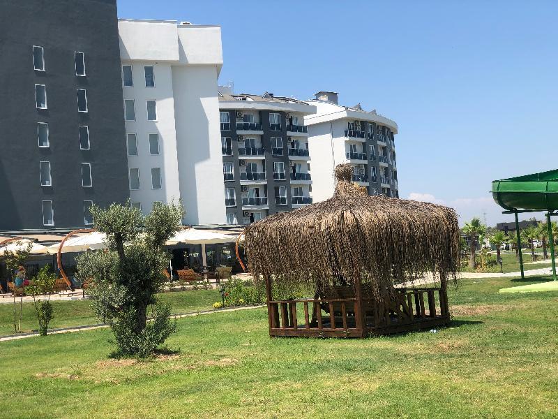 Royal Towers Hotel Lara Antalya Exterior foto